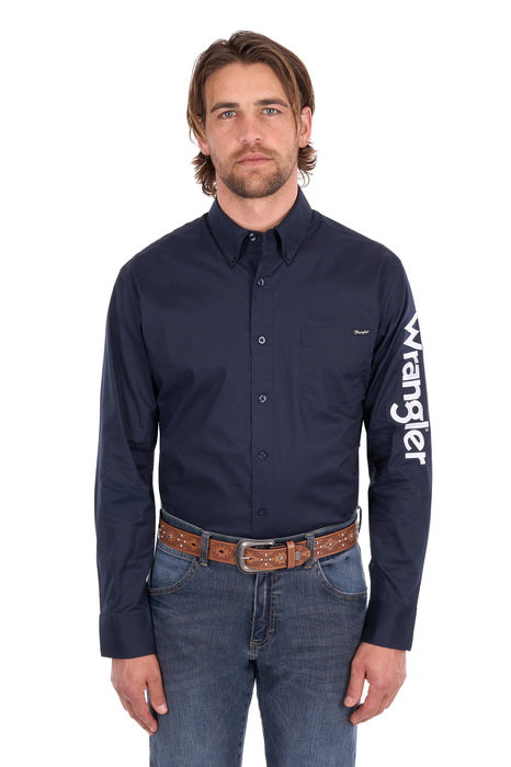 Wrangler Men's Flex Tech Logo 1-Pocket Long Sleeve Shirt, navy - front